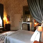 Chateau De Vesset 4*