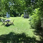 Chateau De Vesset