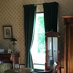 Chateau De Vesset 4*
