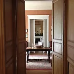 Chateau De Vesset 4*