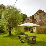 فندق مبيت وإفطار Chateau De Vesset Tréteau