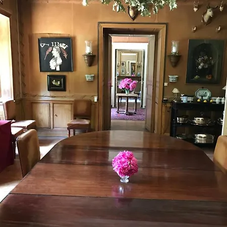 Chateau De Vesset فندق مبيت وإفطار