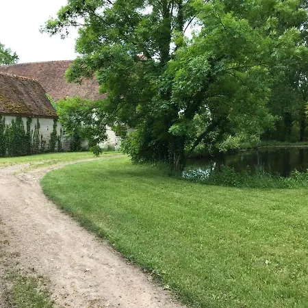 Chateau De Vesset