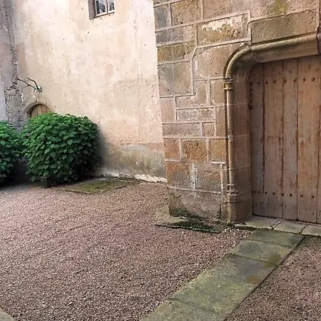 Chateau De Vesset Tréteau