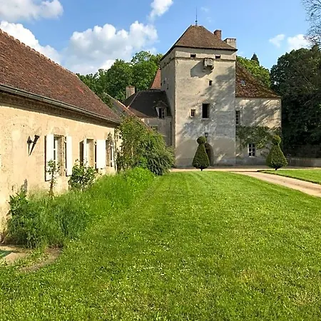 Bed & Breakfast Chateau De Vesset