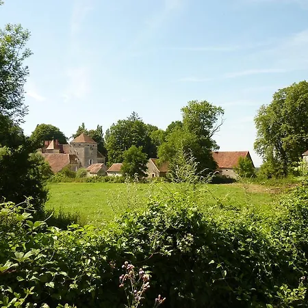 Chateau De Vesset Tréteau