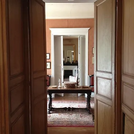 Chateau De Vesset 4*