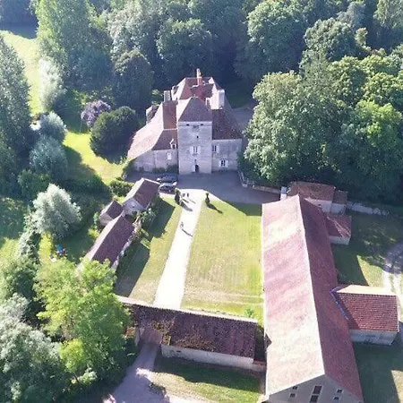 Bed & Breakfast Chateau De Vesset Tréteau